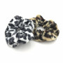 Scrunchie i leopardmönster